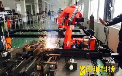 焊接自動化技術(shù)進化史:從手工焊到激光-電弧復(fù)合焊接的工業(yè)躍遷